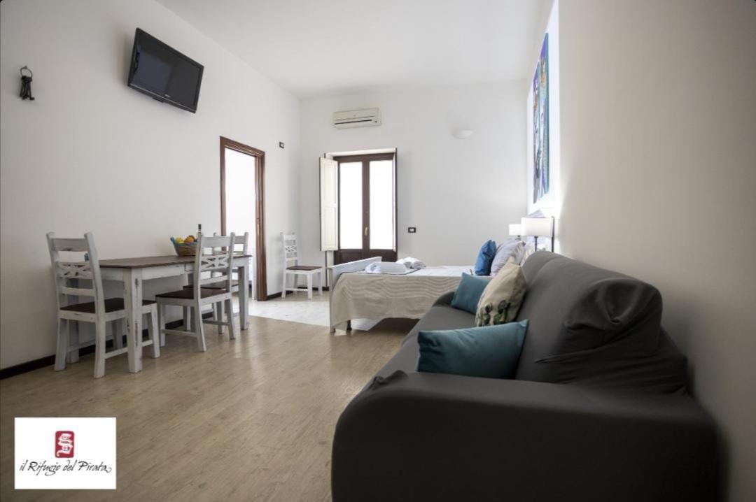 Il Rifugio Del Pirata Apartman Trapani Kültér fotó