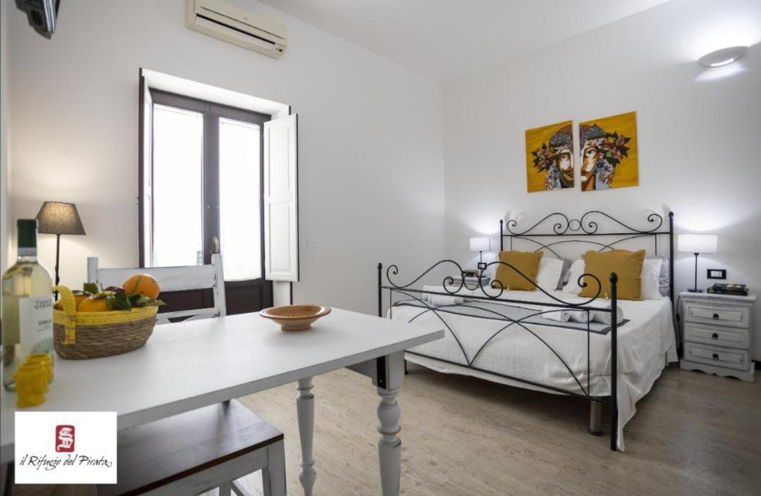 Il Rifugio Del Pirata Apartman Trapani Kültér fotó